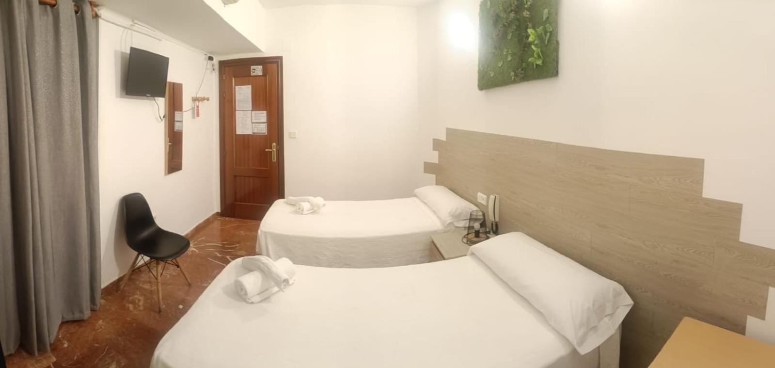 Nevot Pensión 3*
